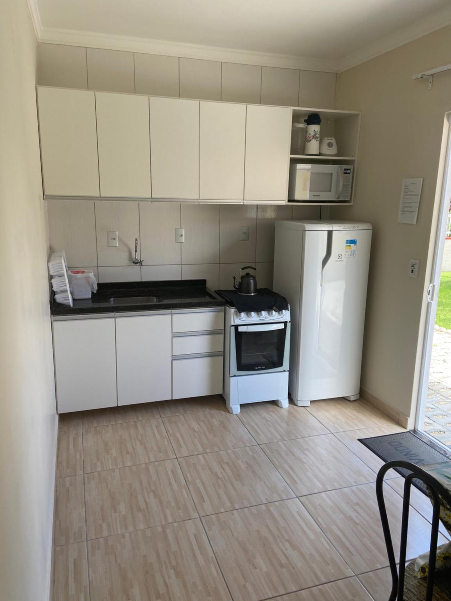 ボンビーニャス Residencial Cecilia Cruzヴィラ エクステリア 写真
